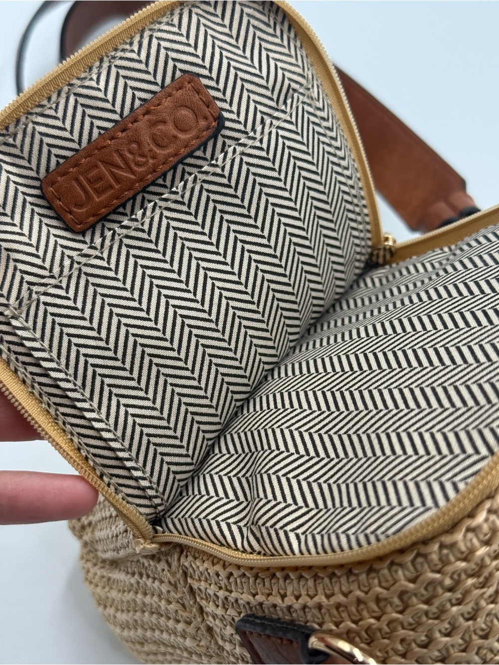 Jen & Co Parker Straw Beige Crossbody Bag with Brown Vegan Leather Strap - Picture 6 of 8